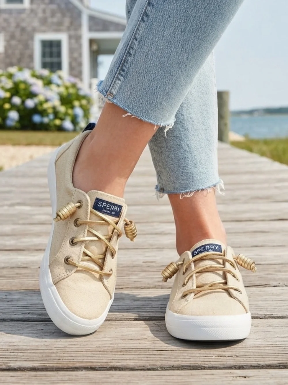 Sperry gold boat shoe top sider Low slip on Sneaker 9 classy hamptons summer